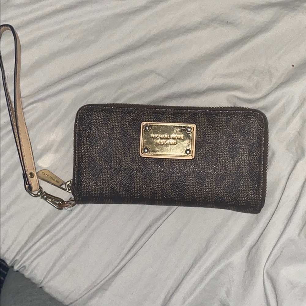 Michael Kors Wallet/Wristlet